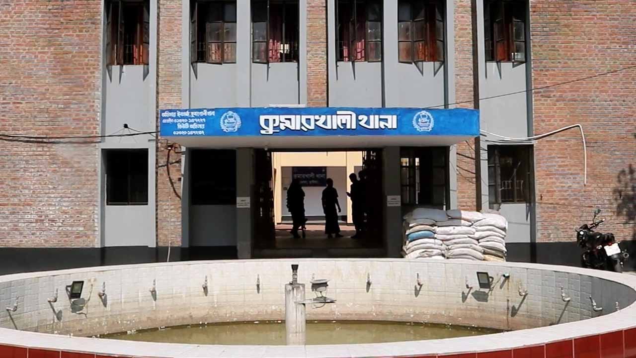 কুষ্টিয়ায় &lsquo;বোতলের ক্যাপ ছোড়া&rsquo; নিয়ে সংঘর্ষ, গুলিবিদ্ধ ৭