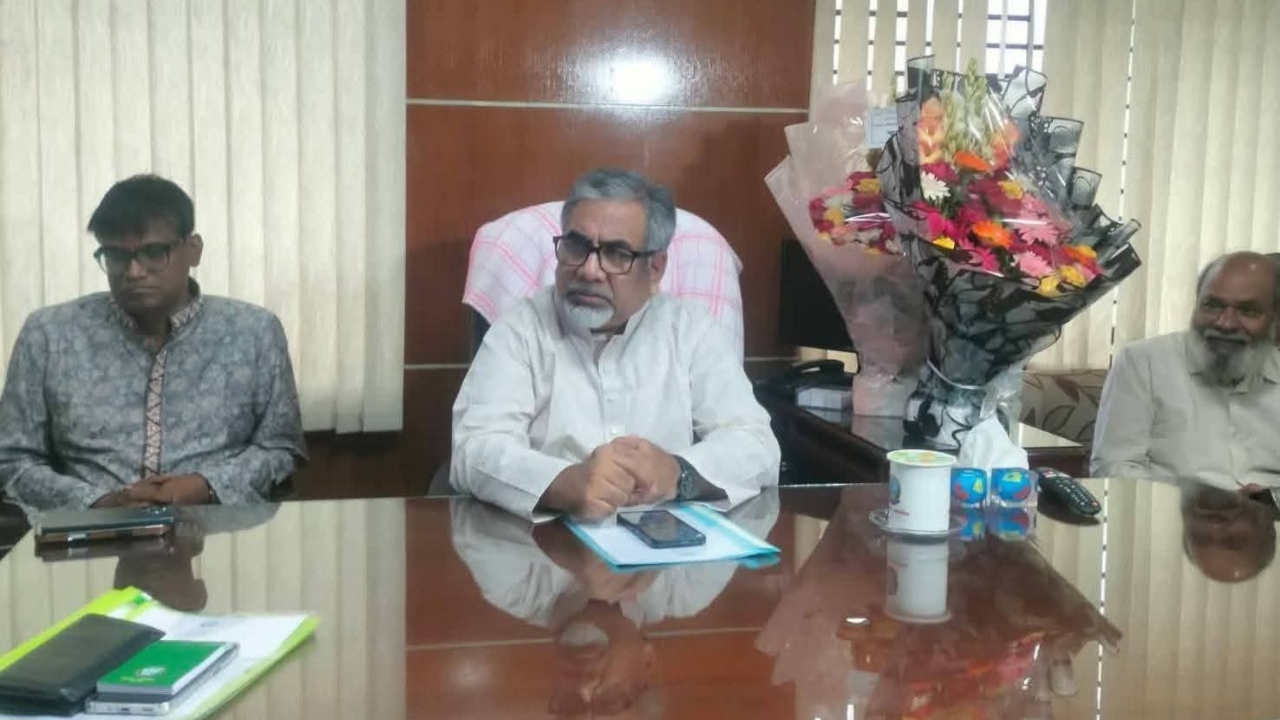 &lsquo;স্থানীয় সরকারকে শক্তিশালী করতে কাজ করছেন প্রধানমন্ত্রী&rsquo;: এমরান সালেহ প্রিন্স