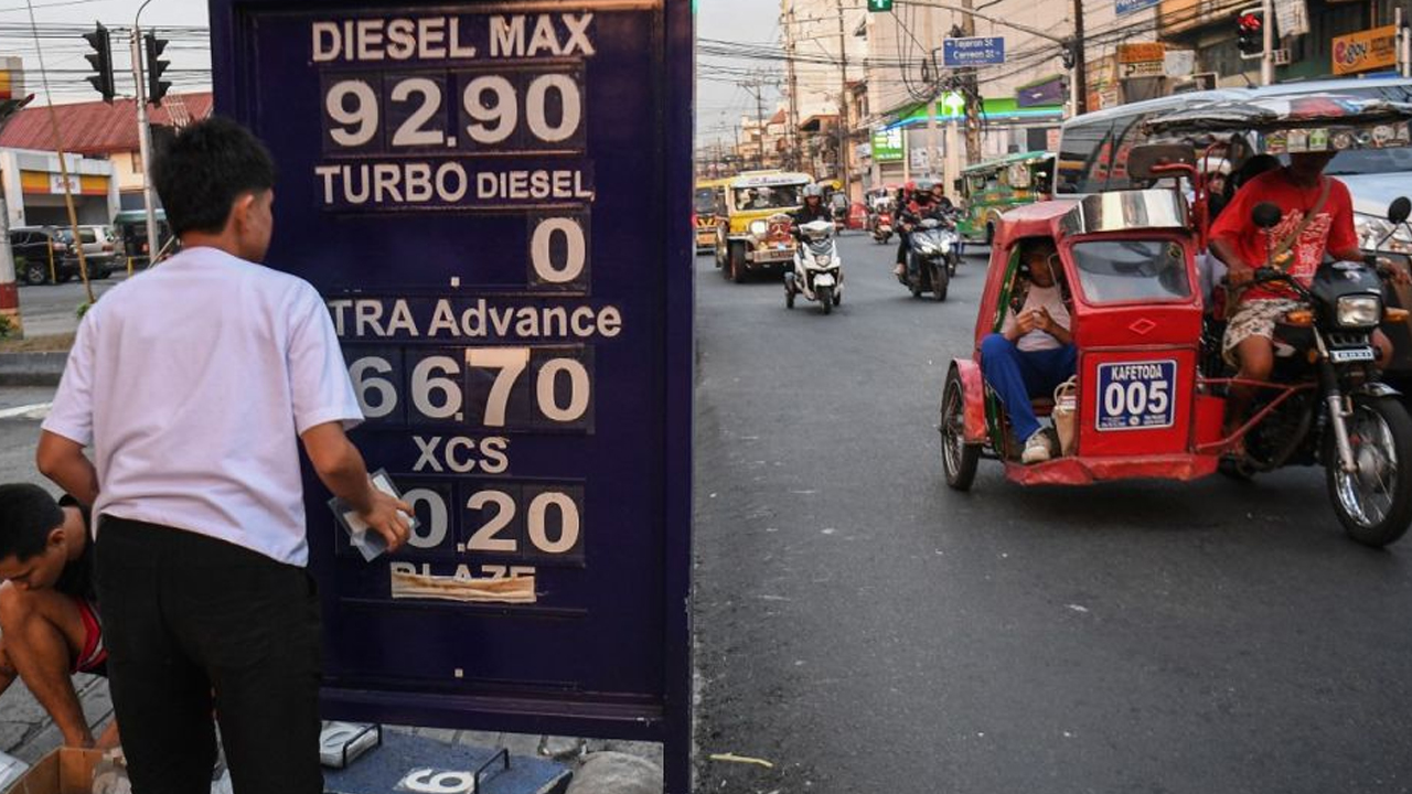প্রথম দেশ হিসেবে ফিলিপাইনে &lsquo;জ্বালানি জরুরি অবস্থা&rsquo; ঘোষণা