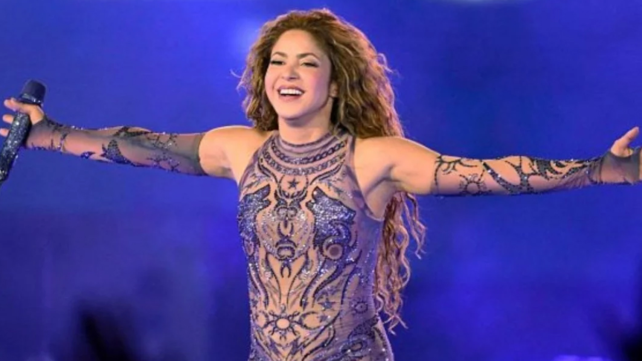 ভারত সফর স্থগিত করলেন শাকিরা