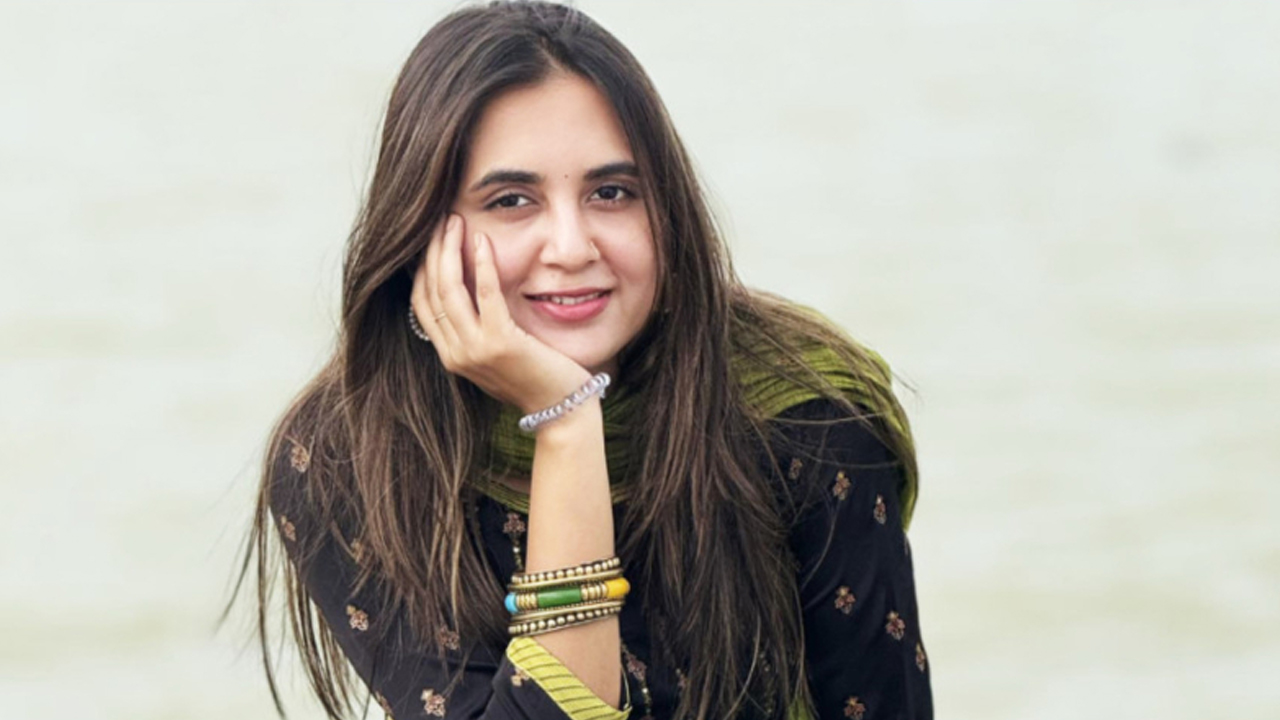 দ্বিতীয় দফায় ভারতে তানিয়া বৃষ্টির অস্ত্রোপচার