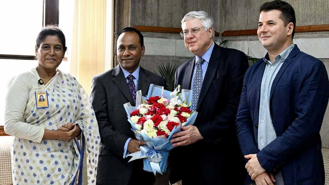 ডেপুটি স্পিকারের সঙ্গে আইএফইএসের প্রতিনিধি দলের সাক্ষাৎ