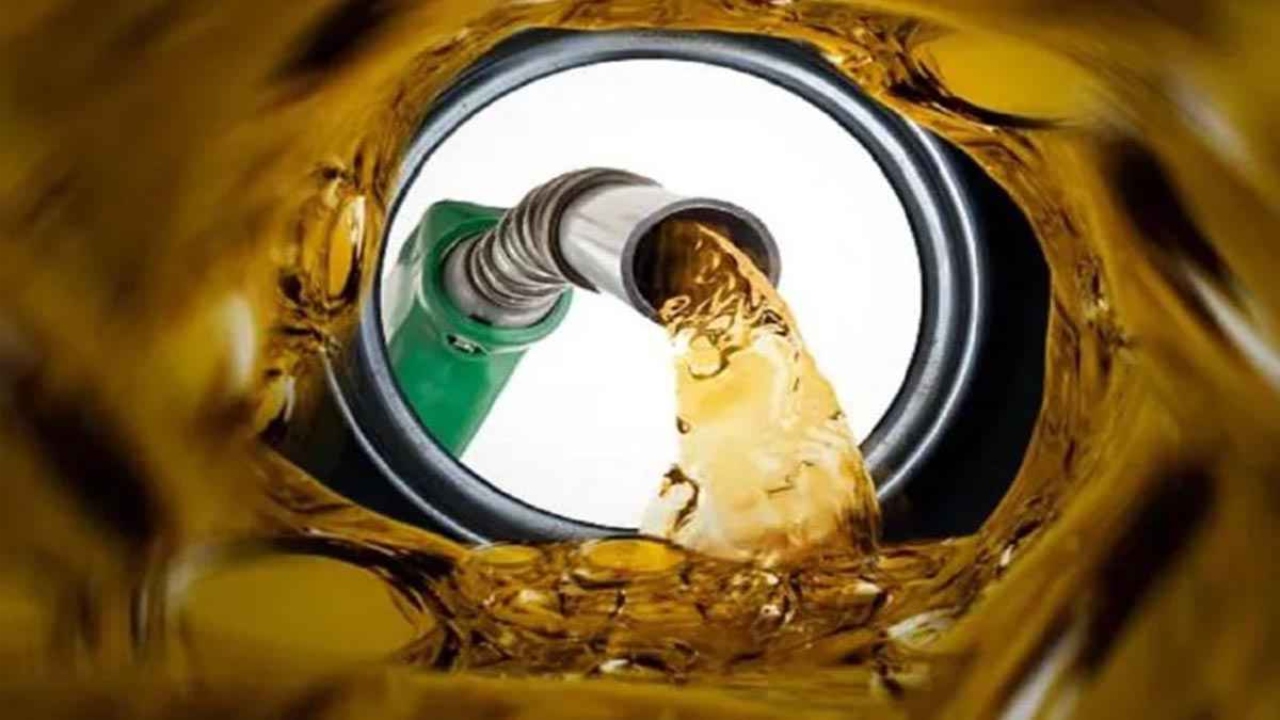 মধ্যপ্রাচ্য উত্তেজনায় বিশ্ববাজারে আবার বাড়ল জ্বালানি তেলের দাম