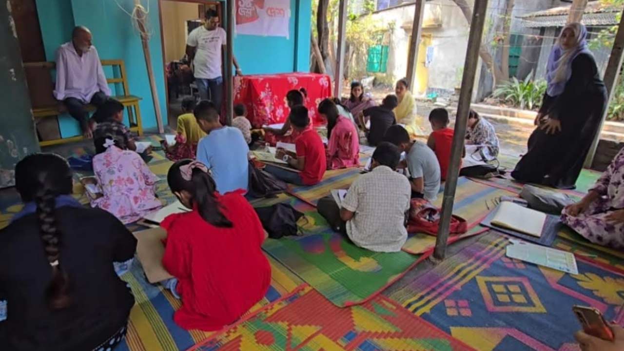 মুন্সীগঞ্জে দেশ টিভির ১৮তম প্রতিষ্ঠাবার্ষিকী উপলক্ষে শিশুদের চিত্রাঙ্কন প্রতিযোগিতা