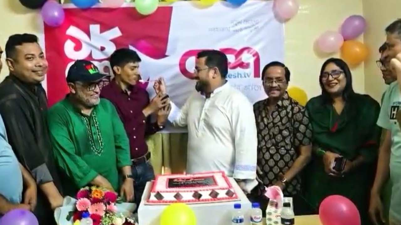 নানা আয়োজনে চট্টগ্রামে দেশ টিভির প্রতিষ্ঠাবার্ষিকী উদযাপন