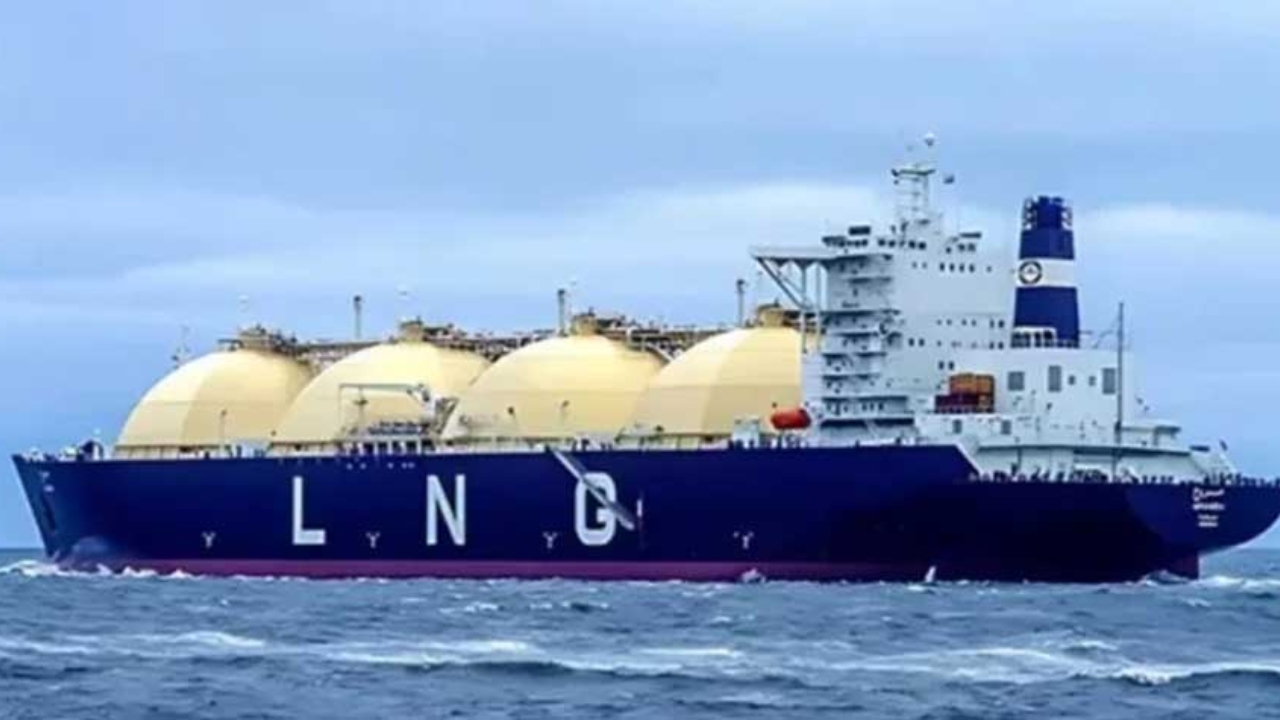 চট্টগ্রাম বন্দরে আসছে ১ লাখ ৯৩ হাজার টন এলএনজি