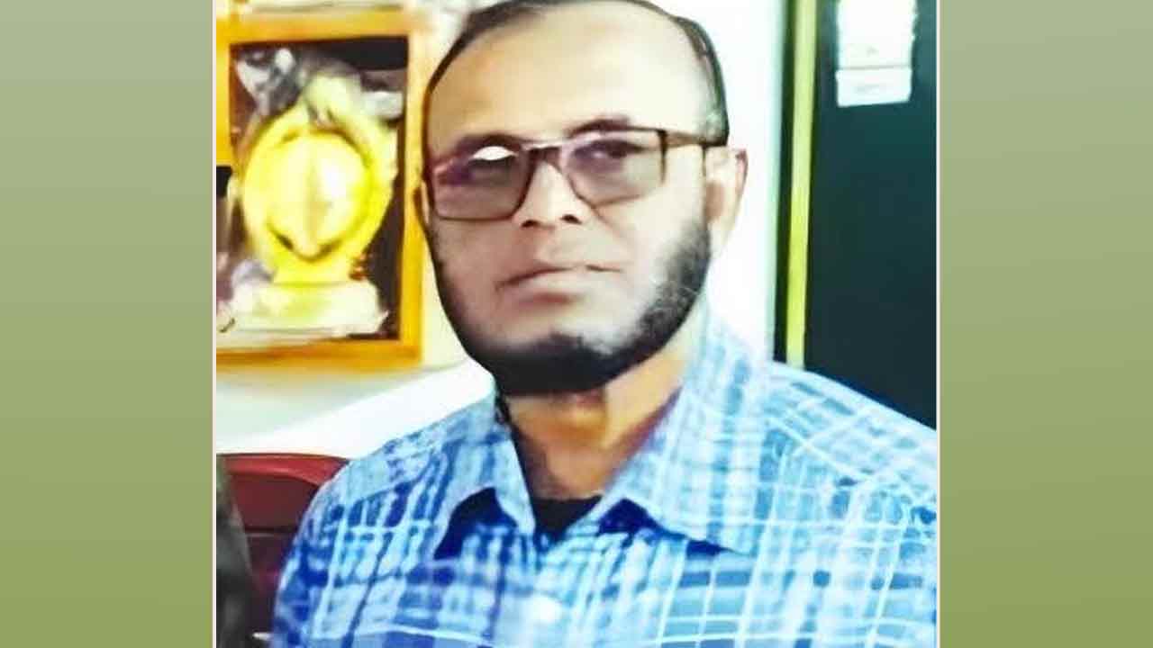 যশোরে ট্রাকের ধাক্কায় প্রাণ গেল কলেজ শিক্ষকের