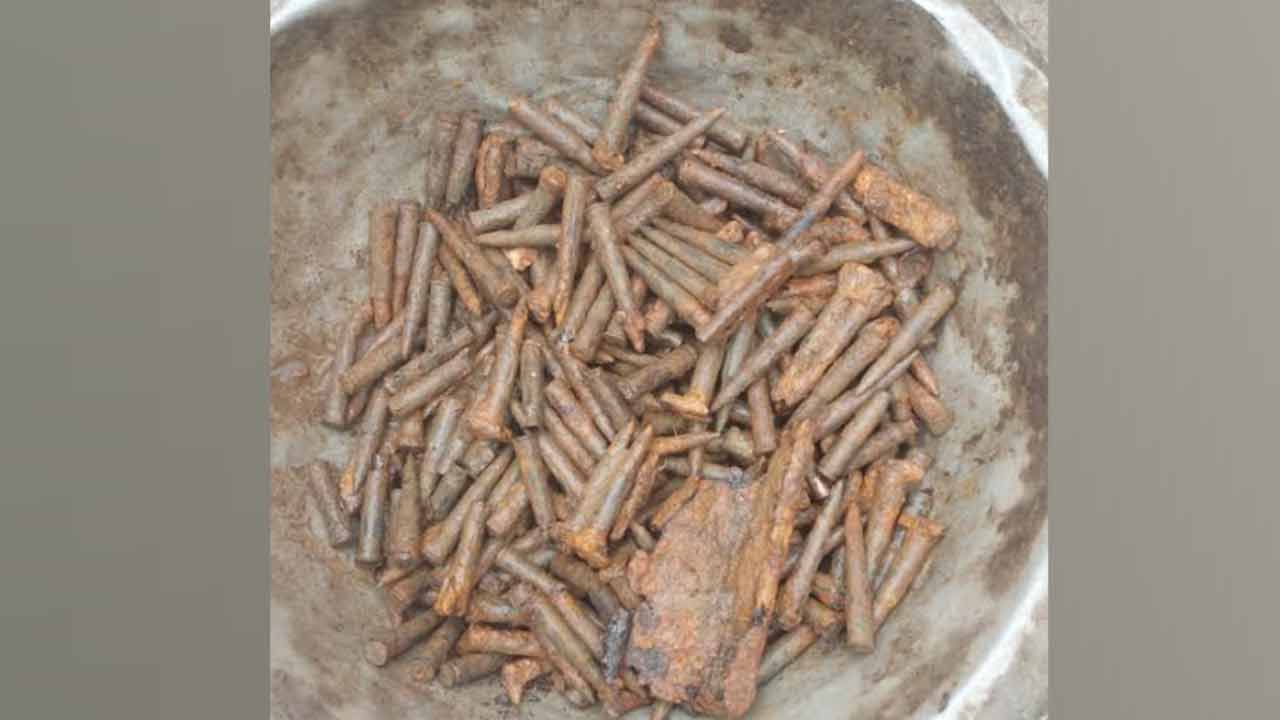 নওগাঁয় কাঠের বাক্সে ৩২৫ রাউন্ড গুলি উদ্ধার