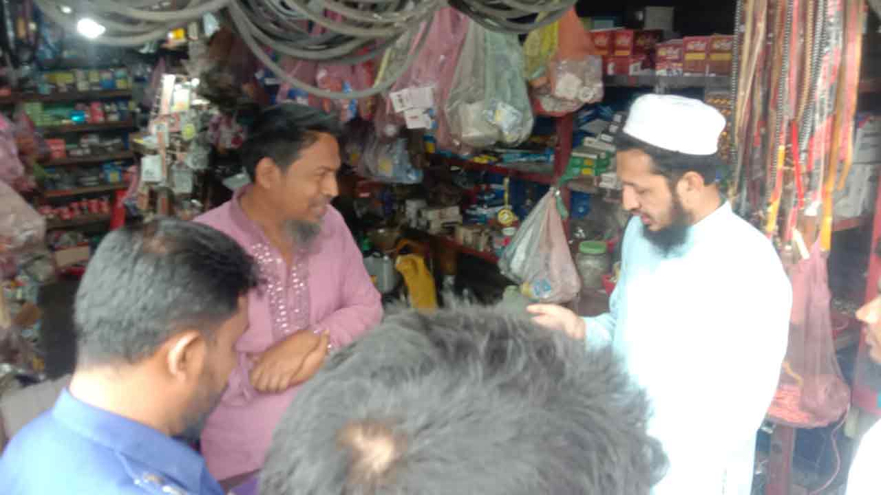 রাজবাড়ীতে অতিরিক্ত দামে জ্বালানি তেল বিক্রির দায়ে জরিমানা