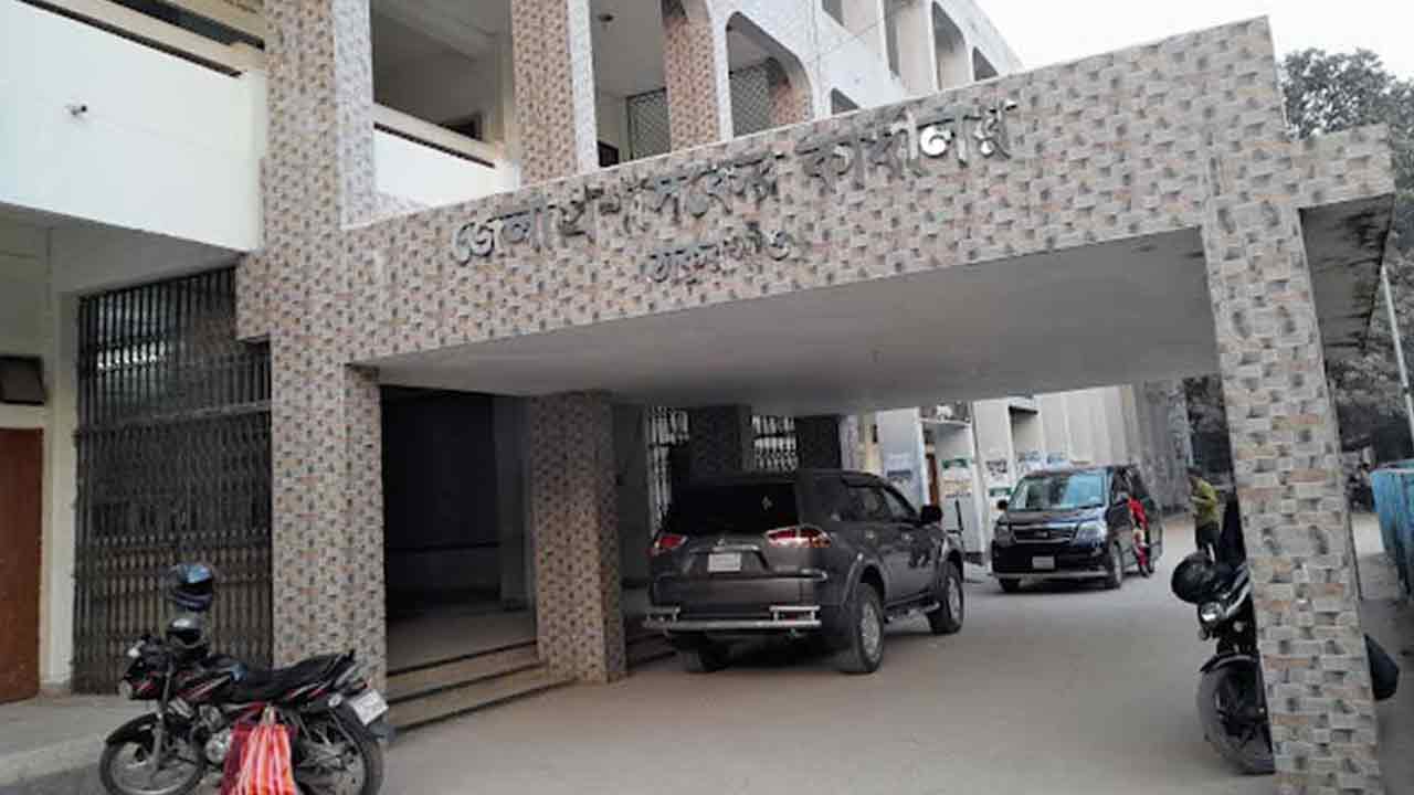 ঠাকুরগাঁওয়ে &lsquo;ফুয়েল কার্ড&rsquo; ছাড়া জ্বালানি তেল সরবরাহ বন্ধ