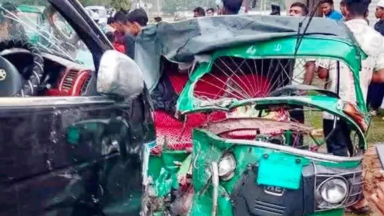 শ্রীমঙ্গলে মাইক্রোবাস-অটোরিকশা সংঘর্ষে নিহত ৩