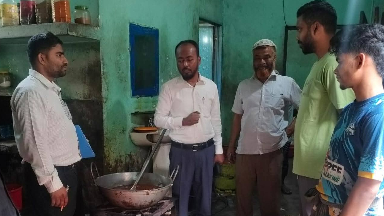 রং মিশিয়ে খাবার বিক্রি, &lsquo;ঢাকা কাচ্চি ডাইন বিরিয়ানি হাউস&rsquo;কে জরিমানা