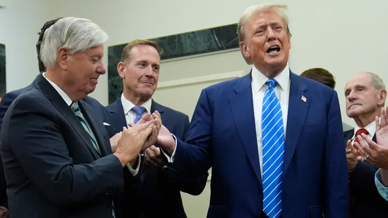 ইরানে হামলার উসকানি দেওয়া মার্কিন সিনেটরের কণ্ঠে এখন ভিন্ন সুর