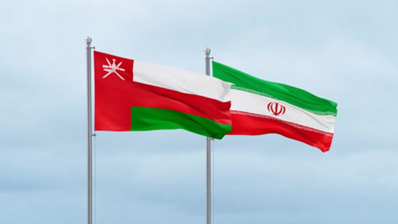 হরমুজ প্রণালি দিয়ে জাহাজ চলাচল স্বাভাবিক রাখতে আলোচনায় ওমান-ইরান