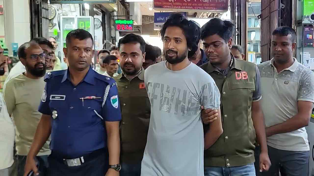 যশোরে পিস্তল ও গুলিসহ যুবক আটক&nbsp;