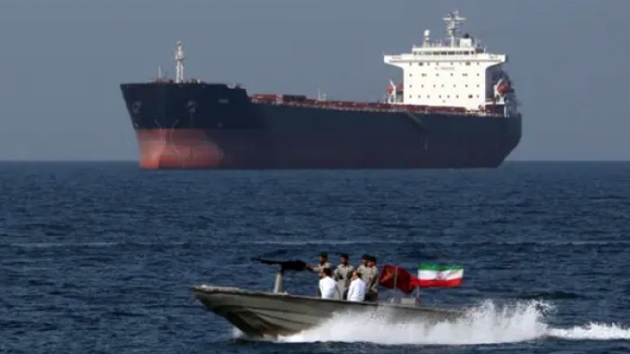 হরমুজ প্রণালীর &lsquo;চাবি হারিয়ে গেছে&rsquo;: ট্রাম্পকে কটাক্ষ করে&nbsp;ইরান