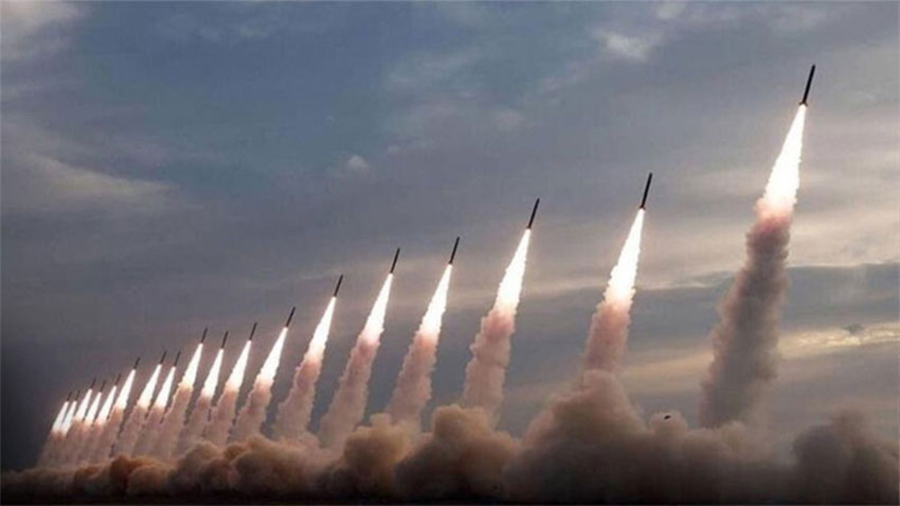 ইসরায়েলের যুদ্ধবিরতি লঙ্ঘনের জবাবে হিজবুল্লাহর রকেট হামলা