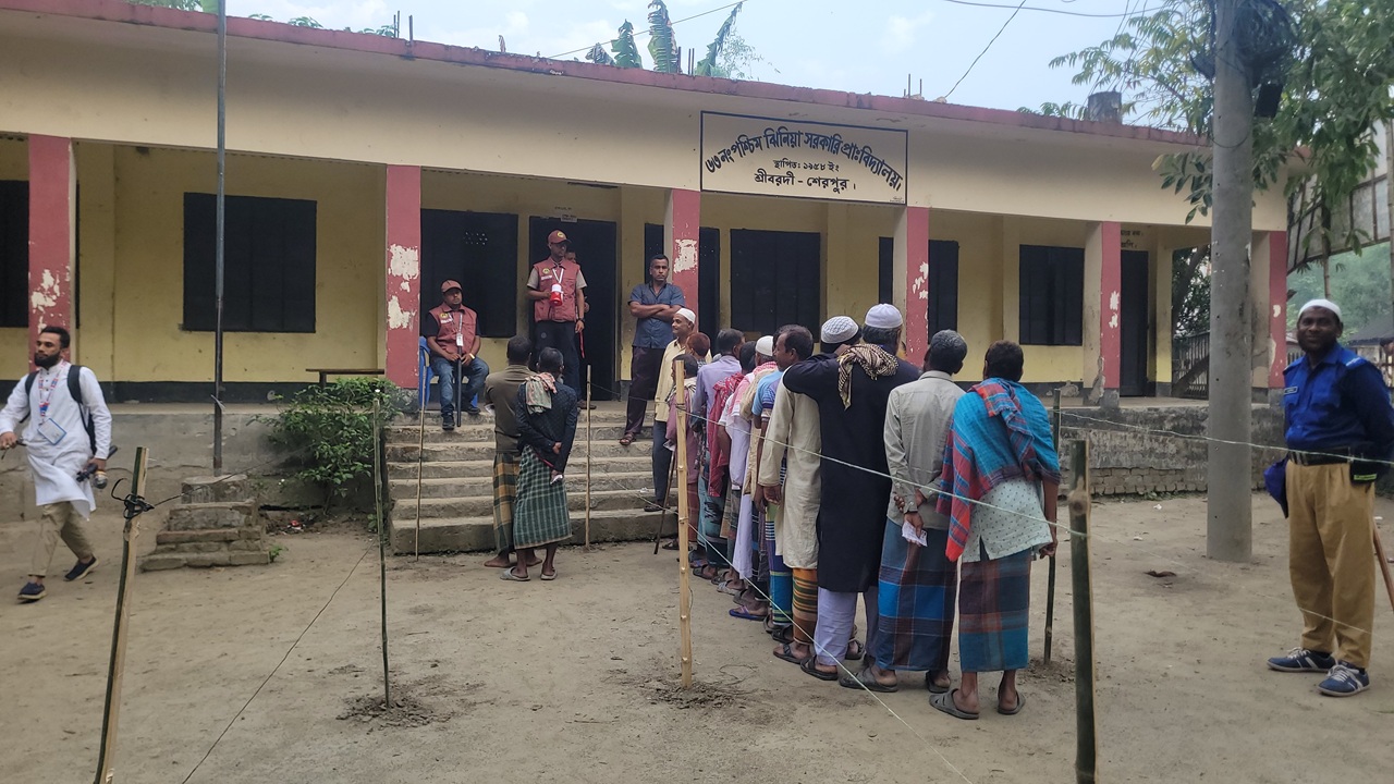 শেরপুর-৩ আসনে ভোট গ্রহণ চলছে&nbsp;