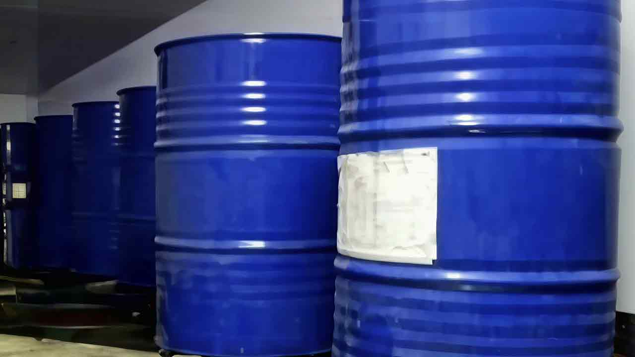 মাগুরায় ৫৬০০ লিটার জ্বালানি তেল জব্দ