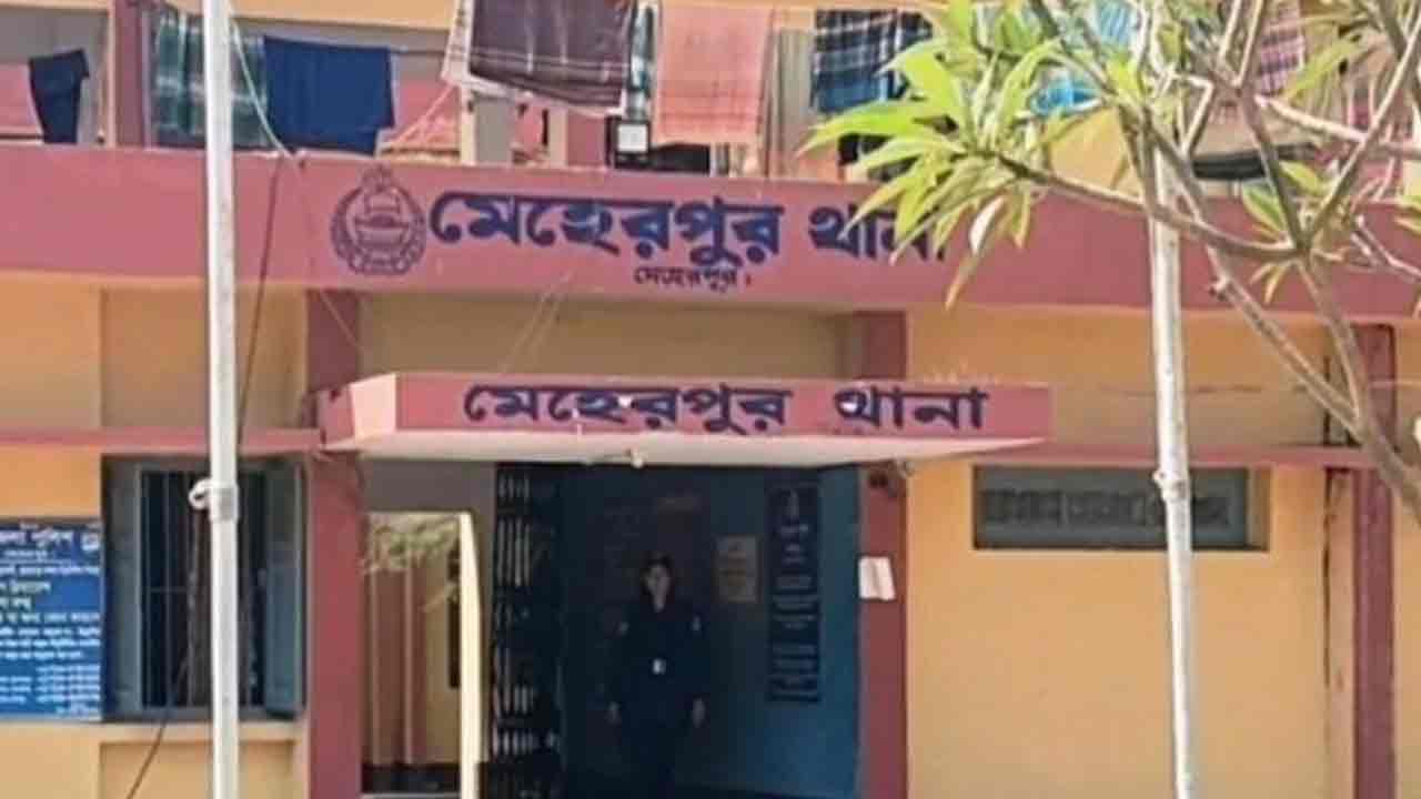 মেহেরপুরে ত্রিমুখী সংঘর্ষে নিহত ১