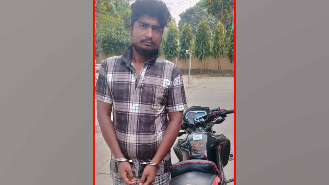 নওগাঁয় ইয়াবাসহ যুবক গ্রেপ্তার