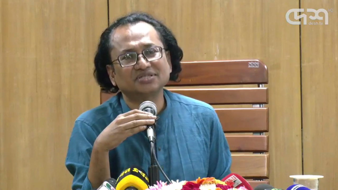 জ্বালানির দাম সমন্বয় নিয়ে প্রধানমন্ত্রীর তথ্য উপদেষ্টার নতুন বার্তা