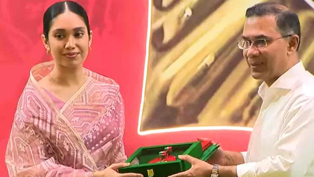 খালেদা জিয়ার পক্ষে স্বাধীনতা পুরস্কার গ্রহণ করলেন জাইমা রহমান&nbsp;