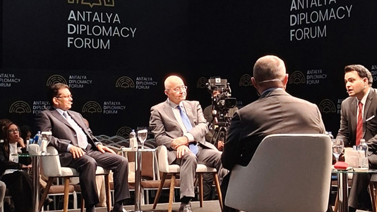 রোহিঙ্গা সংকটের স্থায়ী সমাধান রাখাইন রাজ্যেই নিহিত : পররাষ্ট্রমন্ত্রী