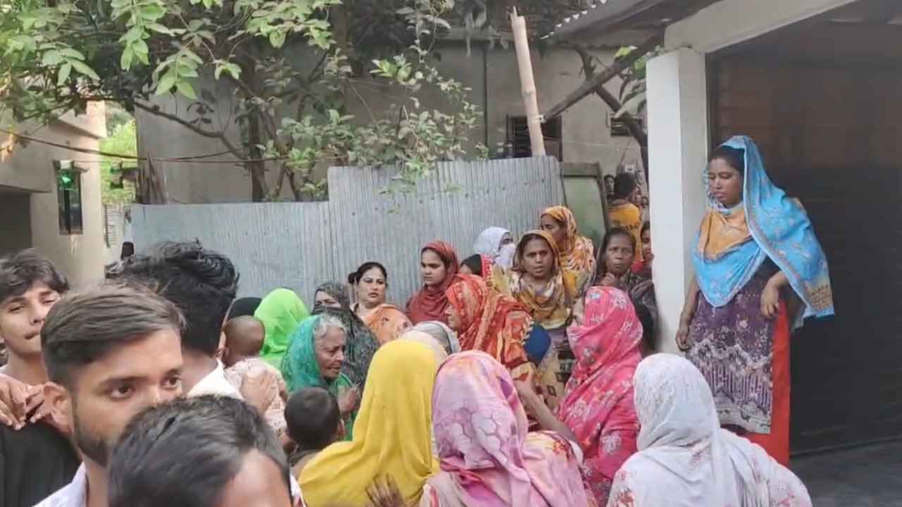 রূপগঞ্জে গৃহবধূর আত্মহত্যা