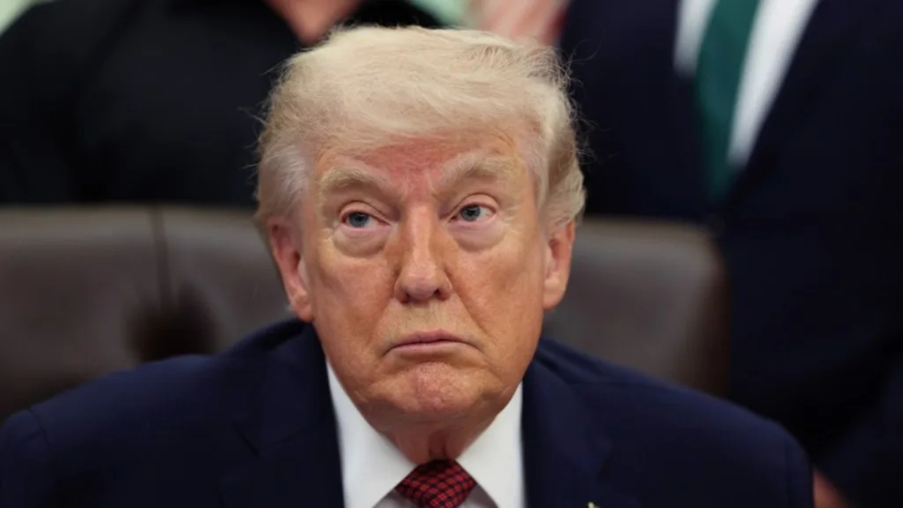 ইরানের সঙ্গে যুদ্ধবিরতির মেয়াদ বাড়ালেন ট্রাম্প