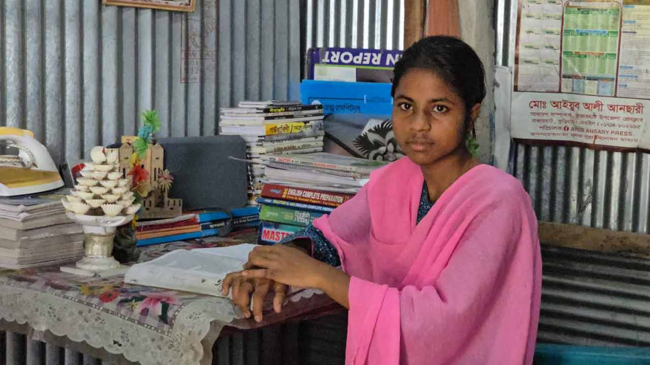 প্রধান শিক্ষকের ভুলে এসএসসি পরীক্ষা দিতে পারল না জান্নাতি