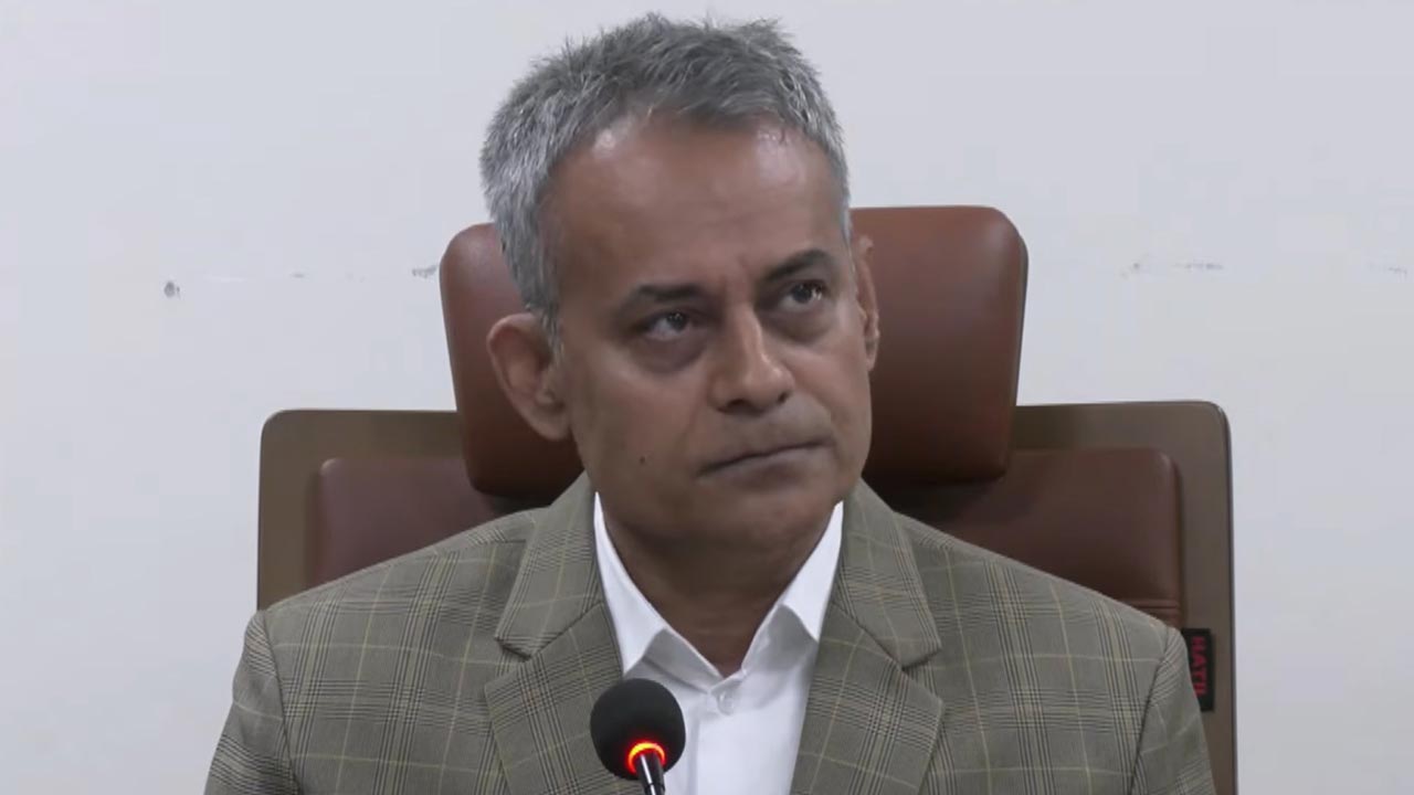 ঢাকা-চট্টগ্রামে বাস ভাড়া প্রতি কিলোমিটারে ১১ পয়সা বৃদ্ধি: সড়কমন্ত্রী