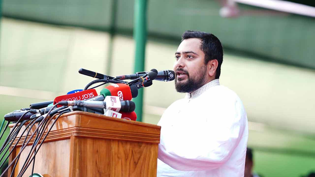 প্রয়োজনে সংসদ আর রাজপথ একাকার হয়ে যাবে: নাহিদ ইসলাম