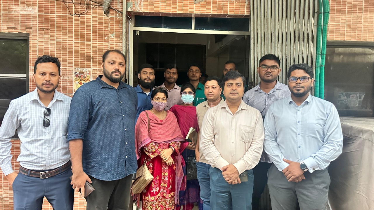 বরিশালে ৮টি ডায়াগনস্টিক সেন্টারে অভিযান চালিয়ে জরিমানা