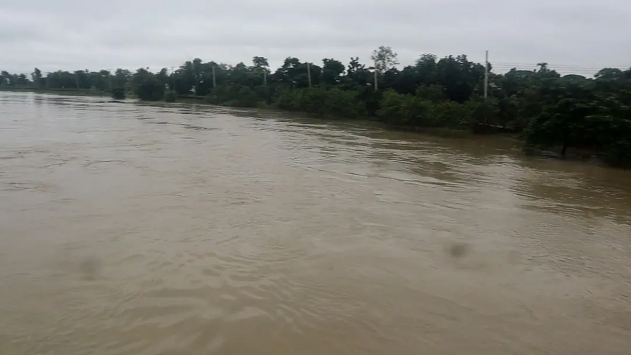 দেশের ৫ জেলায় বন্যার শঙ্কা, বিপৎসীমার ওপরে ৪ নদীর পানি&nbsp;