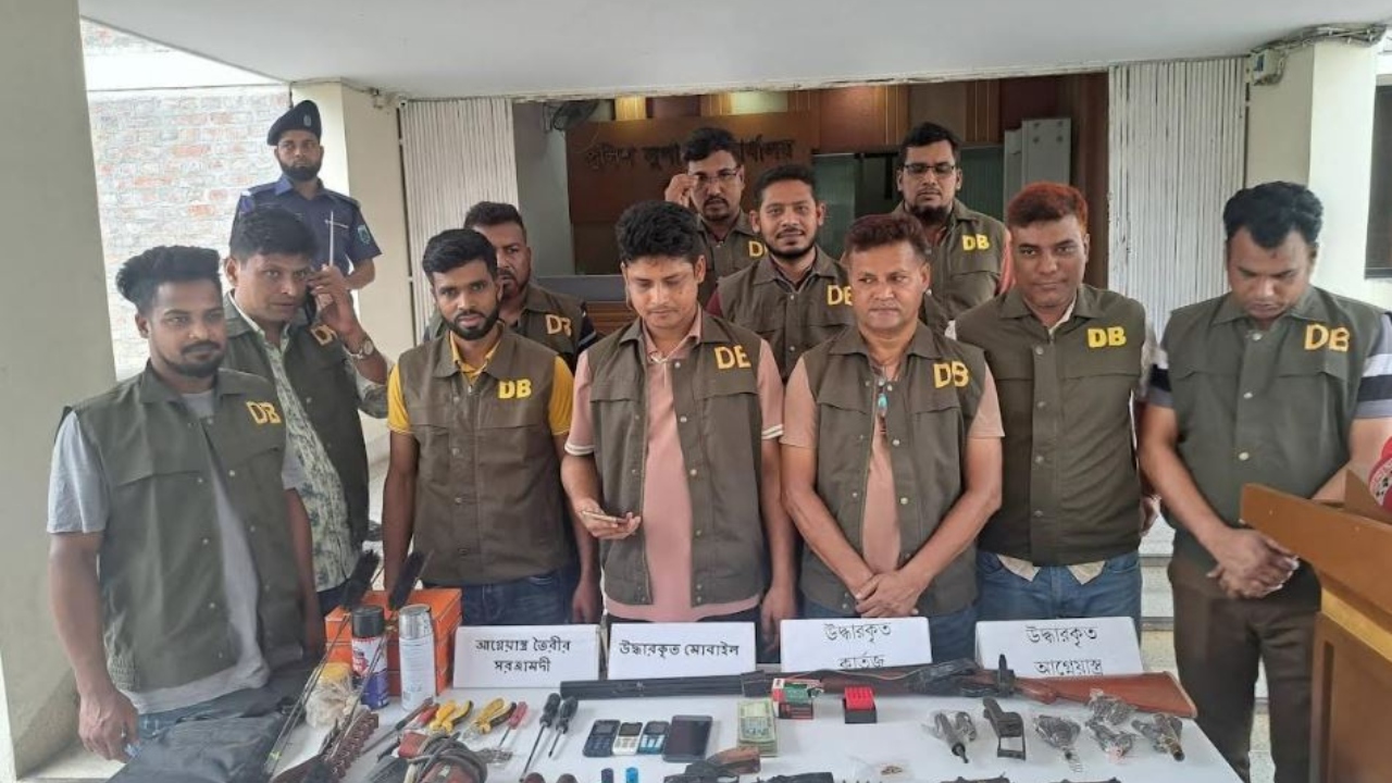 ফুলবাড়ীতে তিনদিনব্যাপী ভ্রাম্যমাণ বইমেলা ও সাংস্কৃতিক উৎসব শুরু