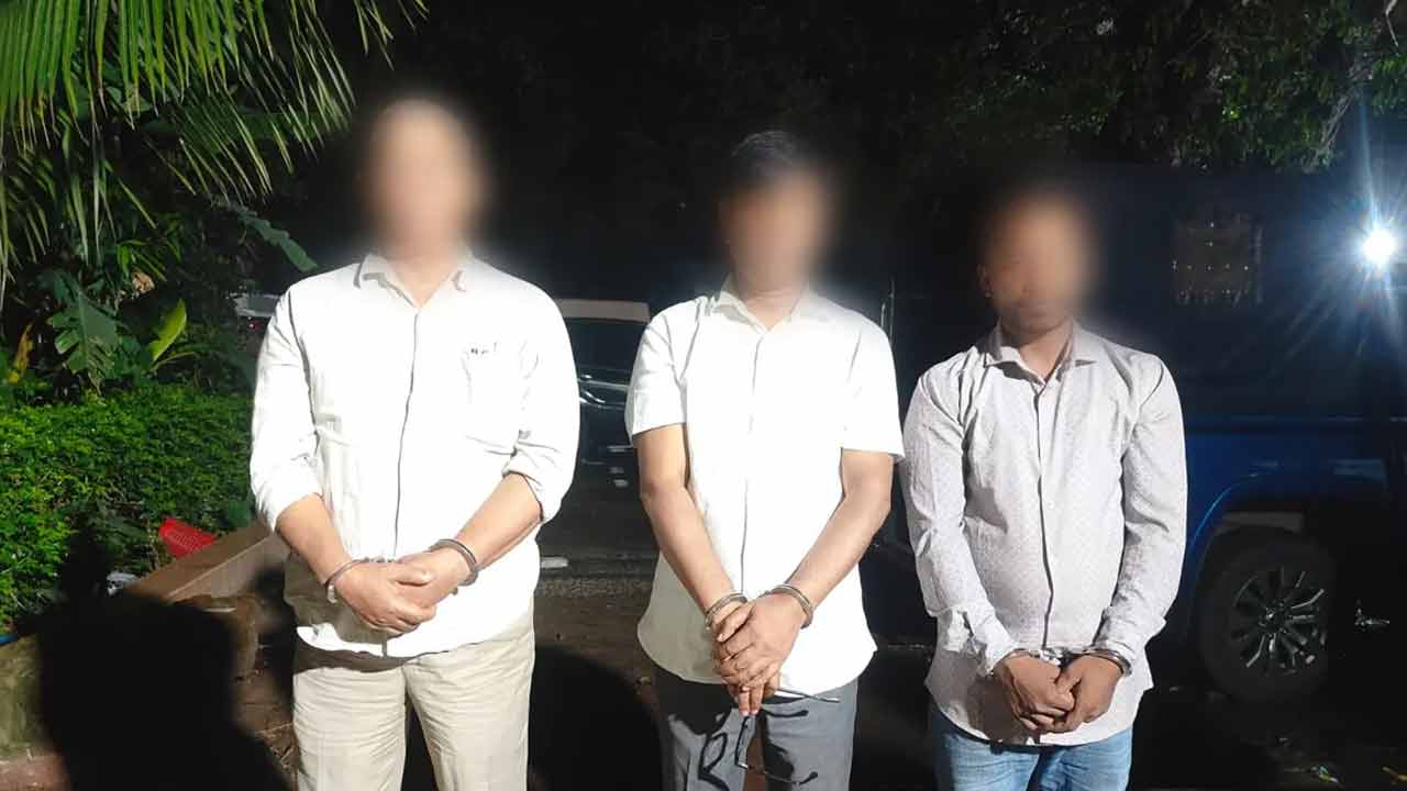 প্রাথমিক শিক্ষা অধিদফতরের স্টোর রুমে আগুনের দায়ে গ্রেপ্তার ৩
