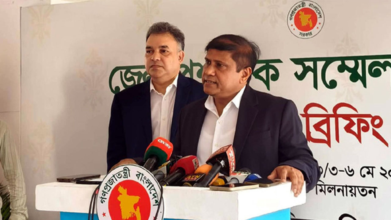 &lsquo;সশস্ত্র বাহিনীকে জনমুখী ও শক্তিশালী করতে ডিসিদের দিকনির্দেশনা দেওয়া হয়েছে&rsquo;