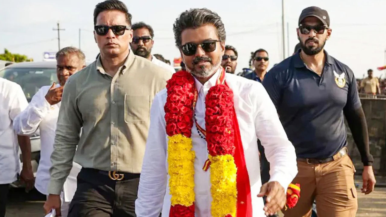 ক্ষমতায় যেতে থালাপতি বিজয়ের সামনে যে বাঁধা