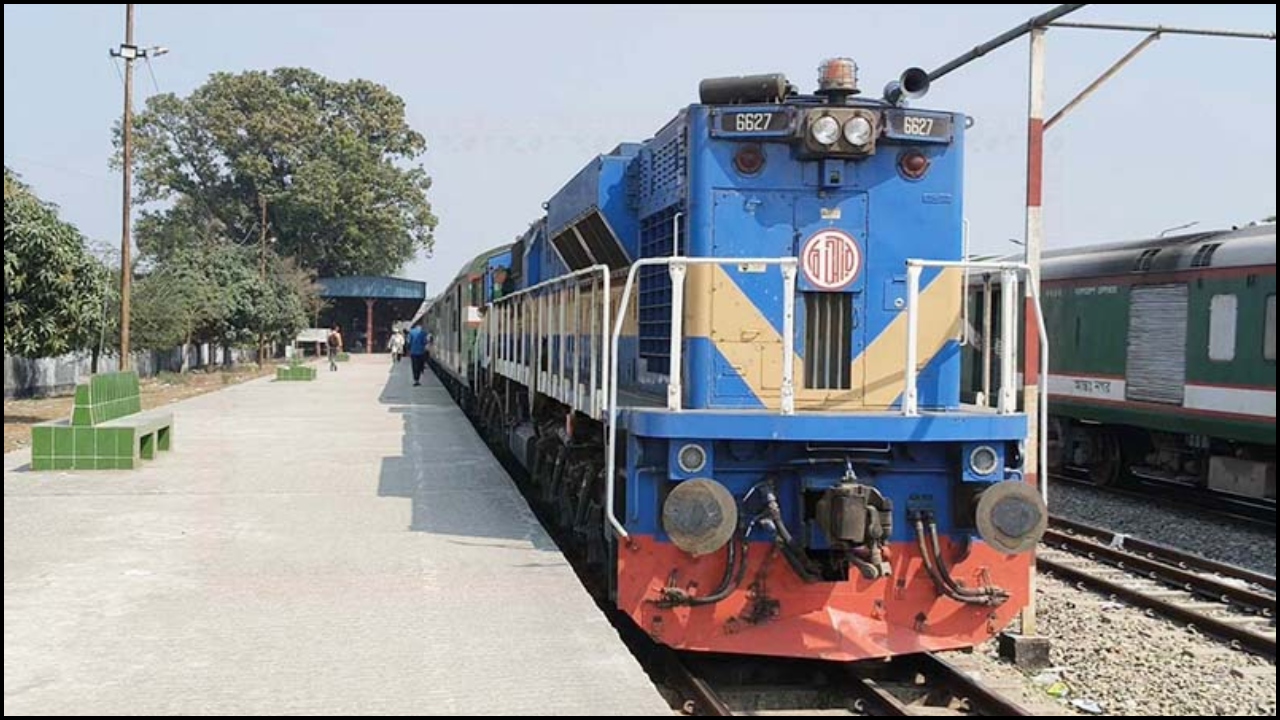 ঈদে ট্রেনের অগ্রিম টিকিট বিক্রি শুরু ১৩ মে