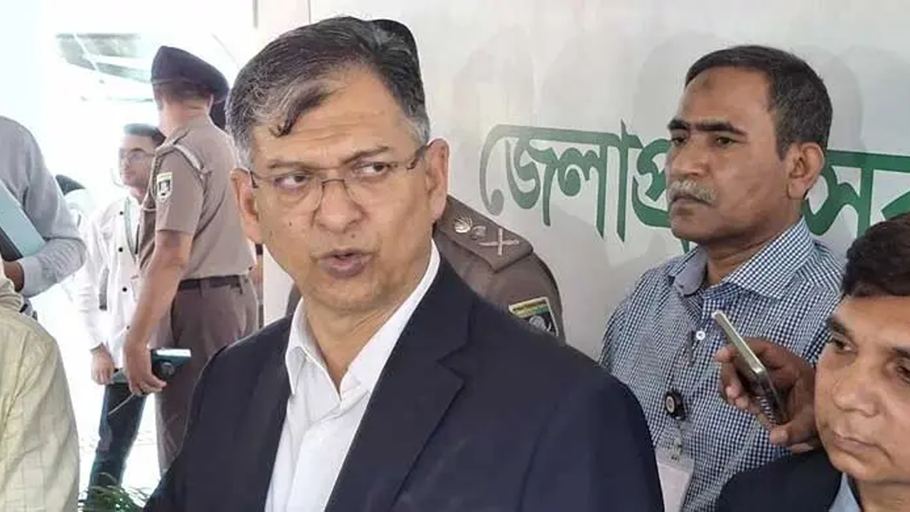 সড়ক ও রেলপথের আশপাশে পশুর হাট বসবে না: স্বরাষ্ট্রমন্ত্রী