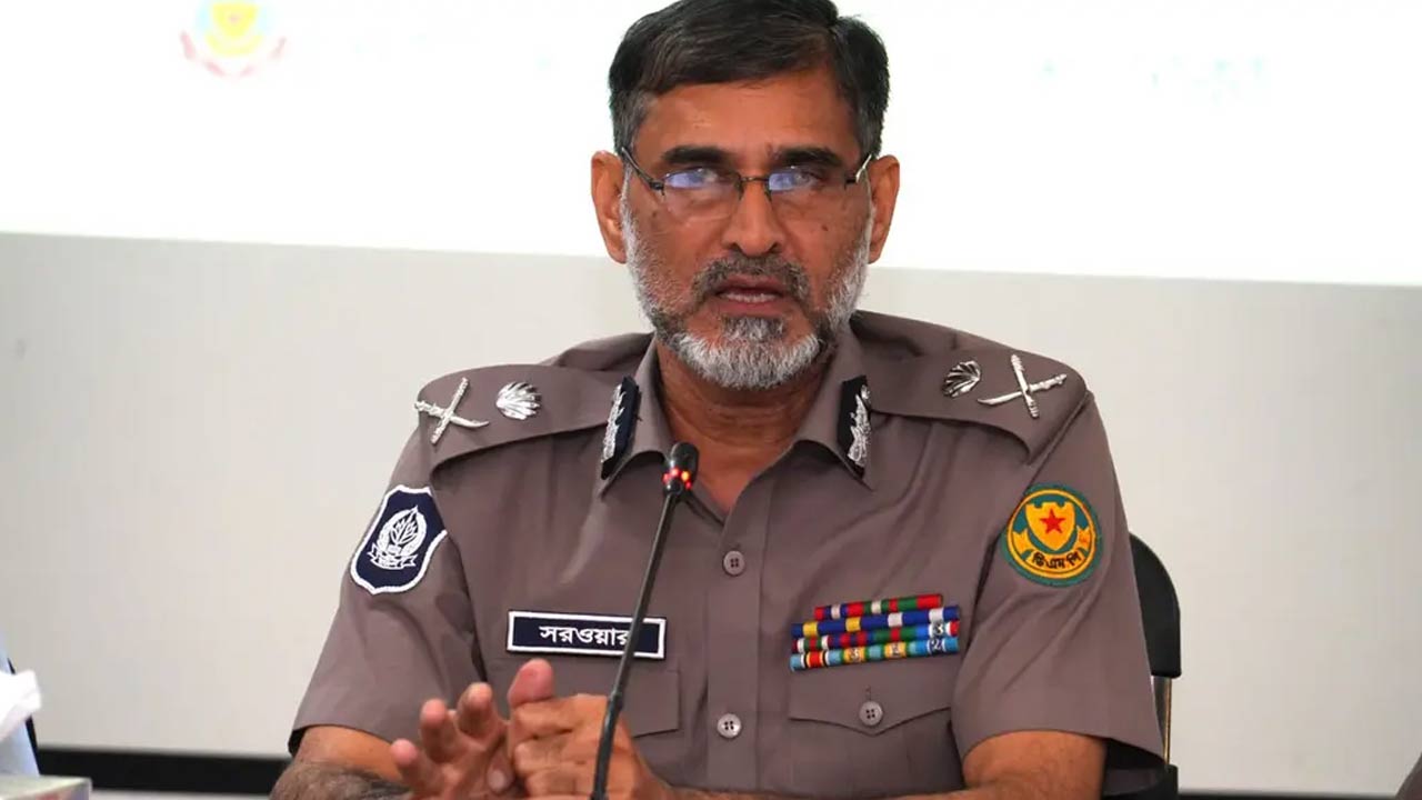 আসন্ন ঈদুল আজহা উপলক্ষে সর্বোচ্চ সজাগ থাকতে হবে: ডিএমপির কমিশনার
