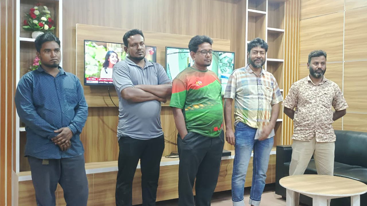 মাদক কারবারিকে ছাড়াতে গিয়ে বিএনপি-জামায়াতের ৫ নেতা আটক