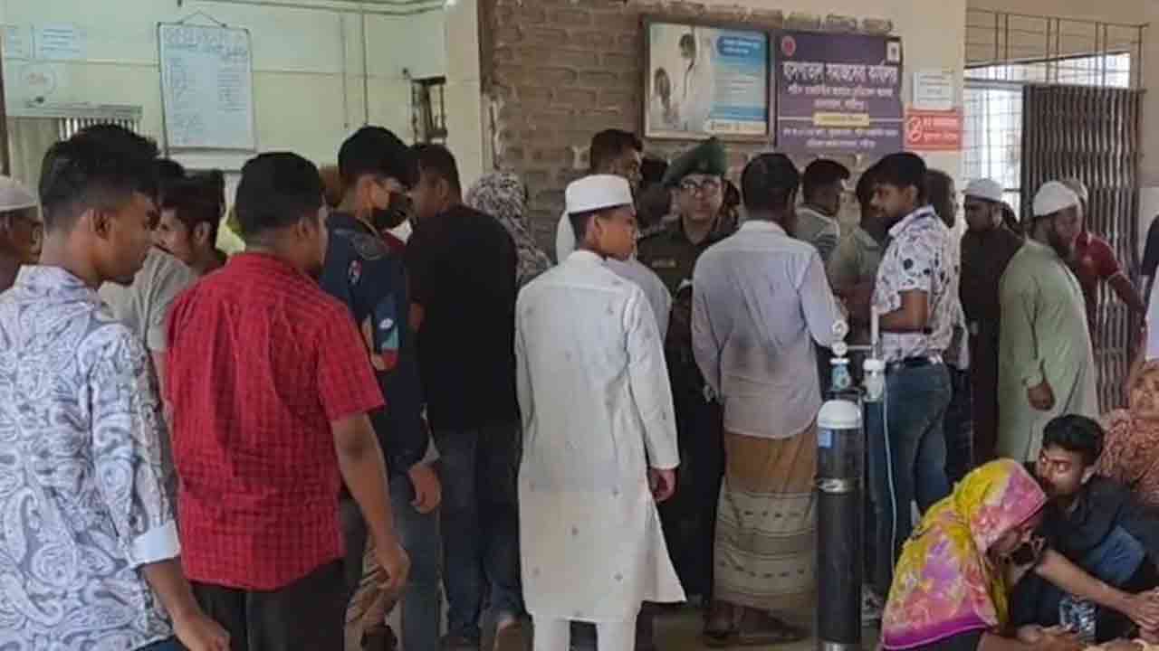 গাজীপুরে পোশাক কারখানায় অর্ধশত শ্রমিক অসুস্থ