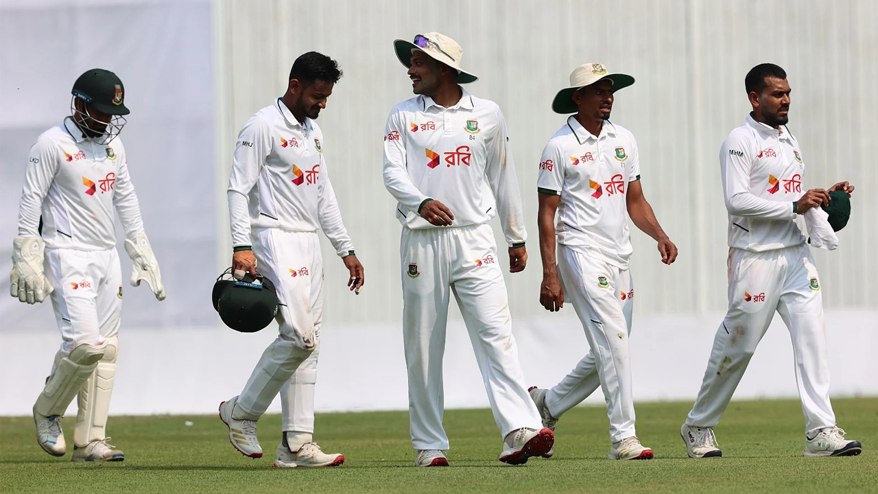 চা বিরতি: শেষ সেশনে বাংলাদেশের লক্ষ্য ৭ উইকেট