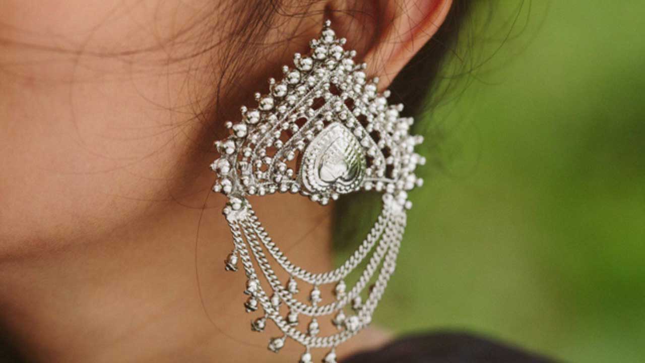 দেশের বাজারে রুপার দামেও পতন