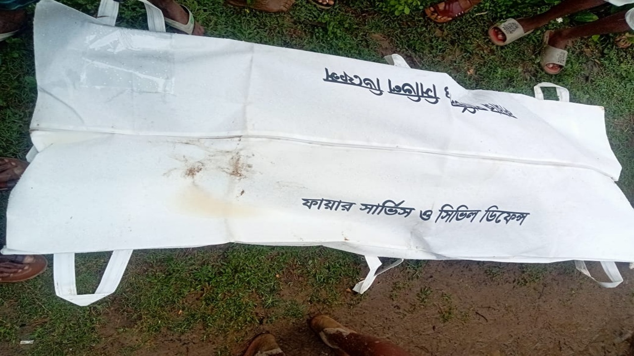 মাদারীপুরে একই পরিবারের ৩ জনের মরদেহ উদ্ধার