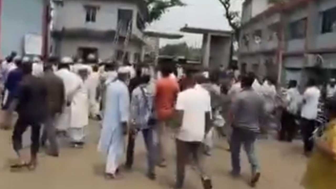 পশুরহাটের ইজারা নিয়ে বিএনপি-জামায়াতের মধ্যে ধাওয়া-পালটা ধাওয়া