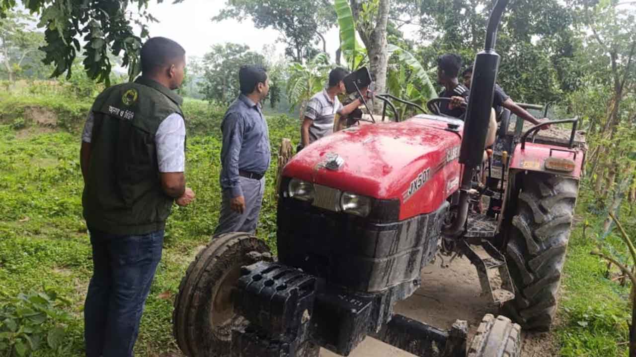ব্রহ্মপুত্র নদীর পাড়ের বালি কাটায় অভিযান, কারাদণ্ড