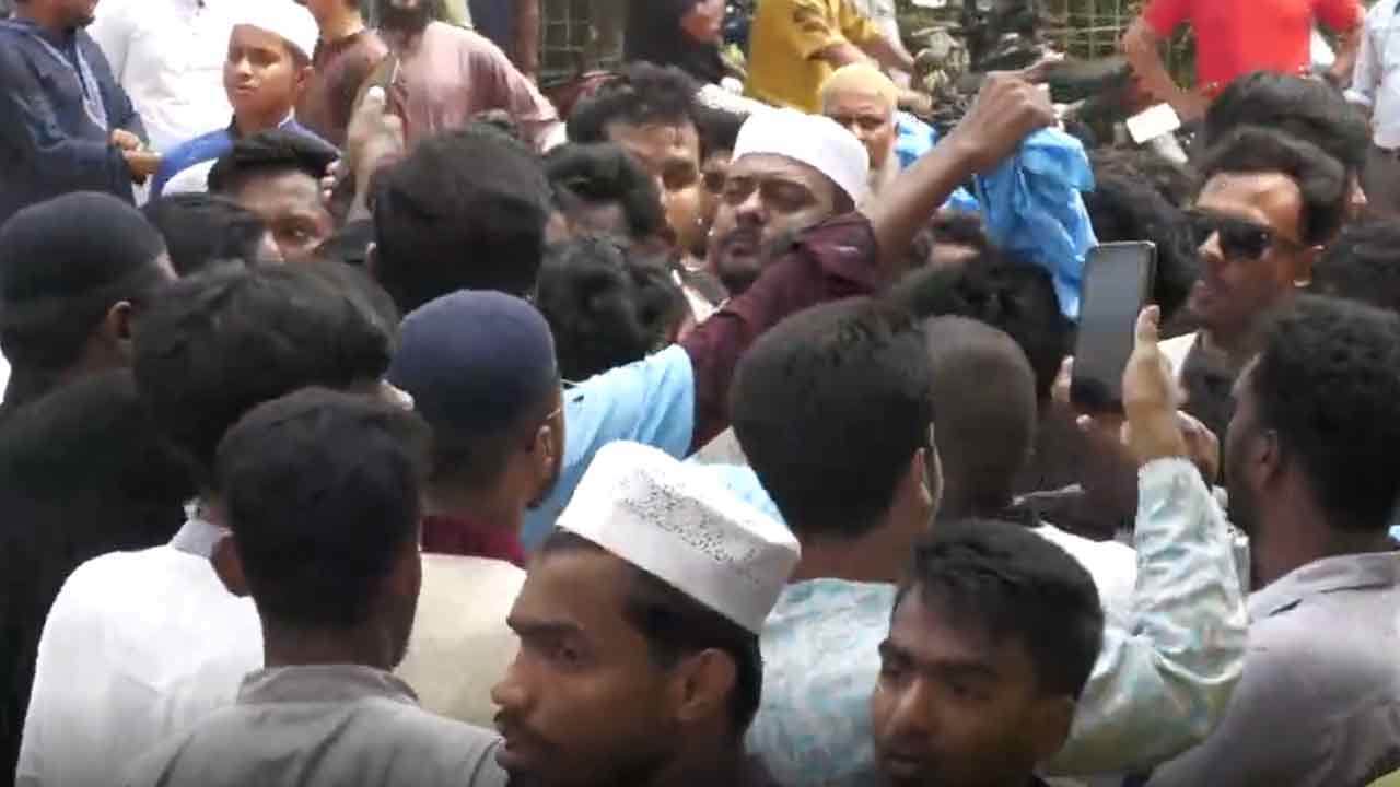 নাসীরুদ্দীন পাটওয়ারীর ওপর হামলা